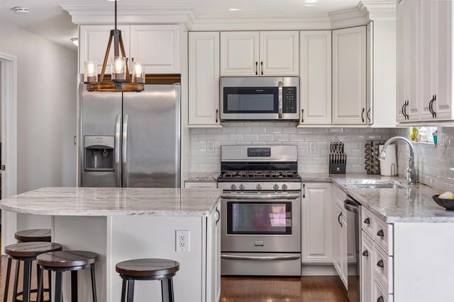 38350 Long Street, Harrison Twp, MI 48045