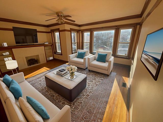 5056 W Henderson Street 2E, Chicago, IL 60641