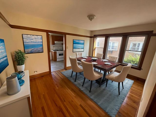 5056 W Henderson Street 2E, Chicago, IL 60641
