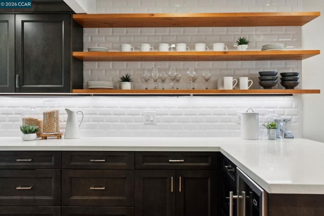 2065 Stewart Ave, Walnut Creek, CA 94596