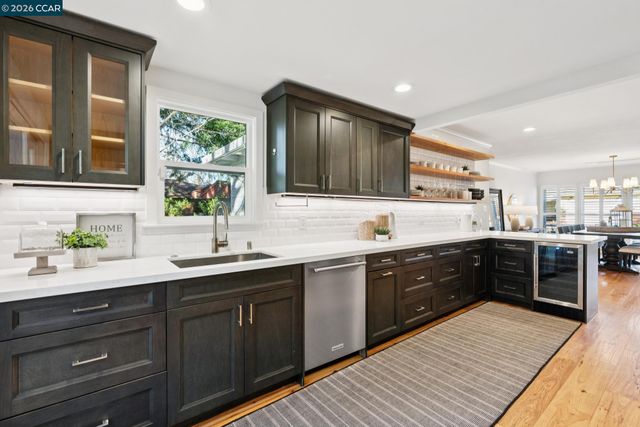 2065 Stewart Ave, Walnut Creek, CA 94596