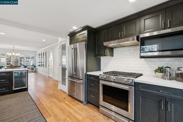 2065 Stewart Ave, Walnut Creek, CA 94596