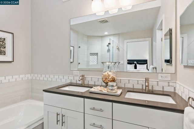 2065 Stewart Ave, Walnut Creek, CA 94596