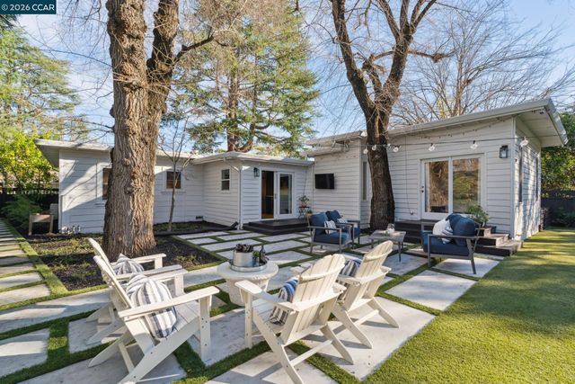 2065 Stewart Ave, Walnut Creek, CA 94596