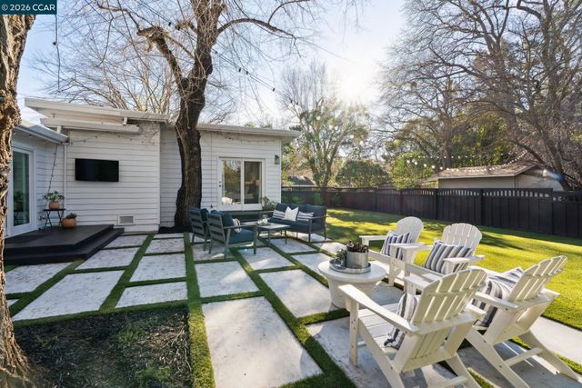 2065 Stewart Ave, Walnut Creek, CA 94596