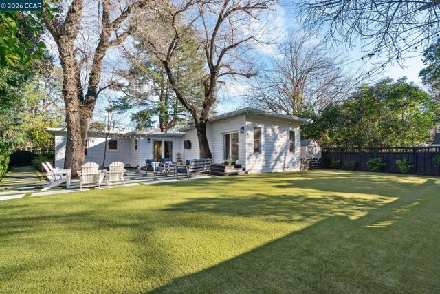 2065 Stewart Ave, Walnut Creek, CA 94596