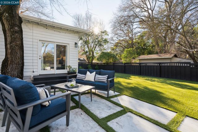 2065 Stewart Ave, Walnut Creek, CA 94596