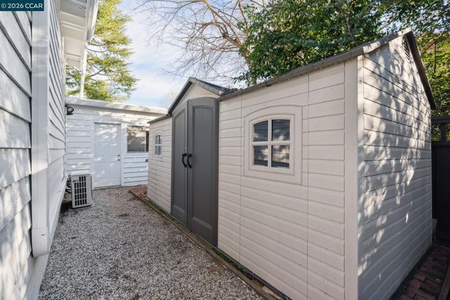 2065 Stewart Ave, Walnut Creek, CA 94596