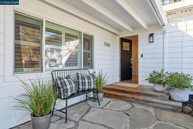 2065 Stewart Ave, Walnut Creek, CA 94596