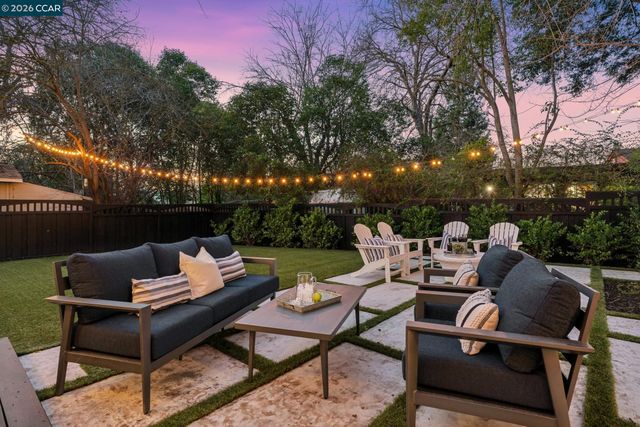 2065 Stewart Ave, Walnut Creek, CA 94596