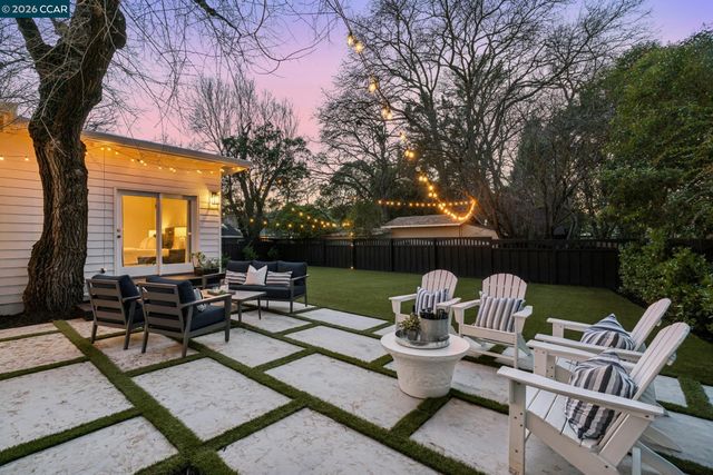 2065 Stewart Ave, Walnut Creek, CA 94596