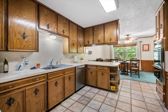 2213 Shadywood Court, Arlington, TX 76012