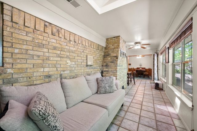 2213 Shadywood Court, Arlington, TX 76012