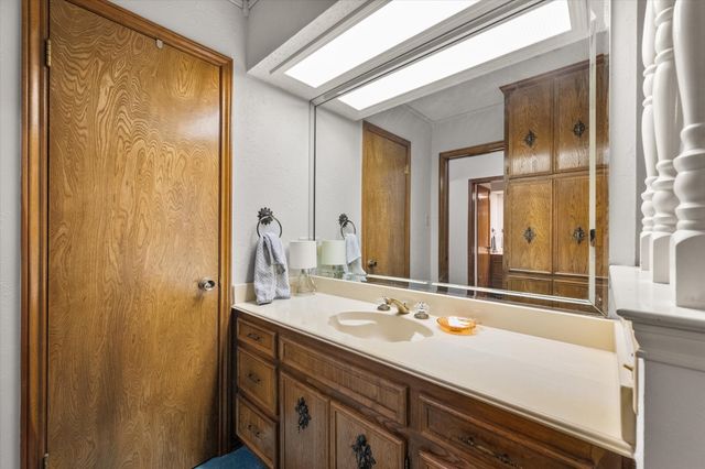 2213 Shadywood Court, Arlington, TX 76012