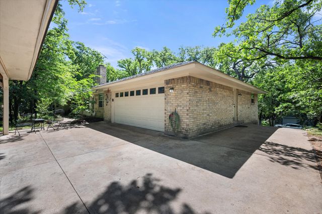 2213 Shadywood Court, Arlington, TX 76012