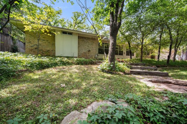 2213 Shadywood Court, Arlington, TX 76012