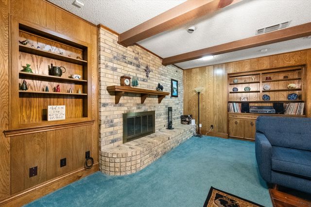 2213 Shadywood Court, Arlington, TX 76012