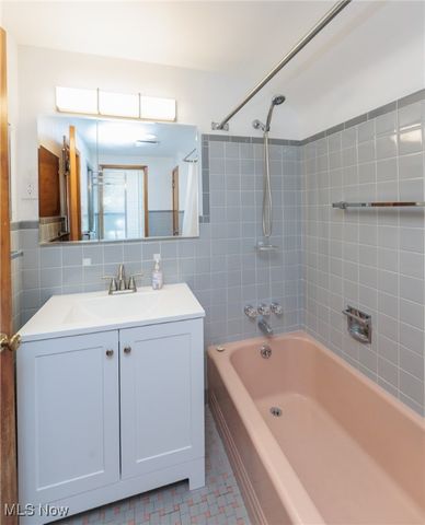 2207 Campus Road, Beachwood, OH 44122