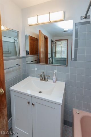 2207 Campus Road, Beachwood, OH 44122