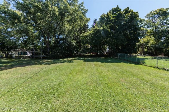 2207 Campus Road, Beachwood, OH 44122