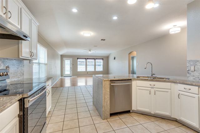 3729 Verde Drive, Fort Worth, TX 76244
