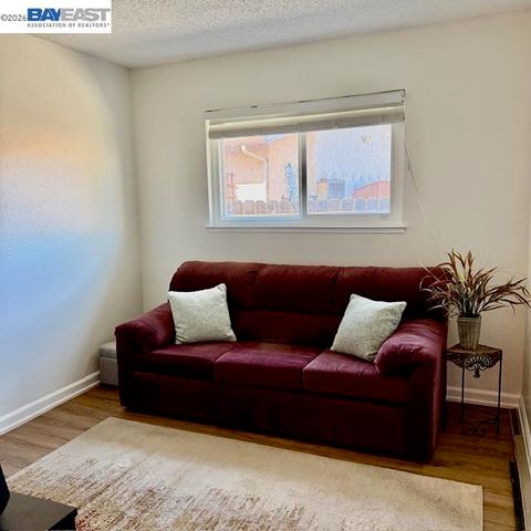 2280 Brentwood CT, East Palo Alto, CA 94303