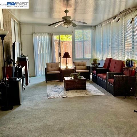 2280 Brentwood CT, East Palo Alto, CA 94303