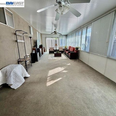 2280 Brentwood CT, East Palo Alto, CA 94303