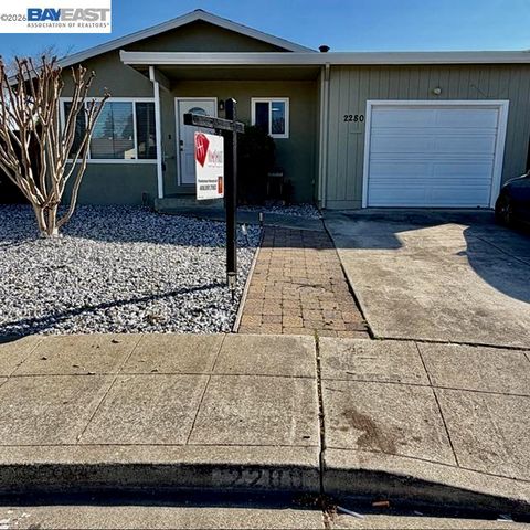 2280 Brentwood CT, East Palo Alto, CA 94303