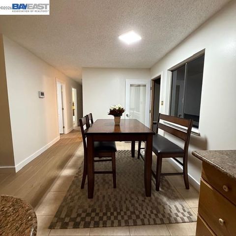 2280 Brentwood CT, East Palo Alto, CA 94303