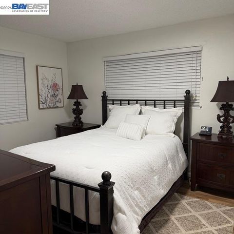 2280 Brentwood CT, East Palo Alto, CA 94303