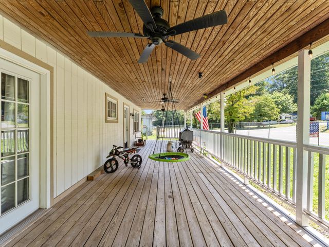 283 Gum St, Tracy City, TN 37387