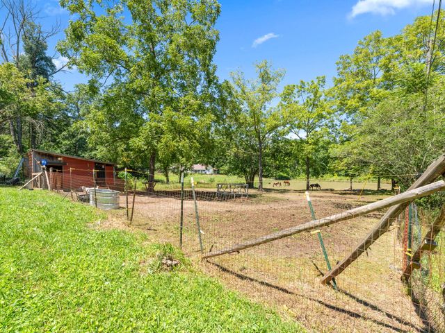 283 Gum St, Tracy City, TN 37387