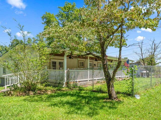 283 Gum St, Tracy City, TN 37387