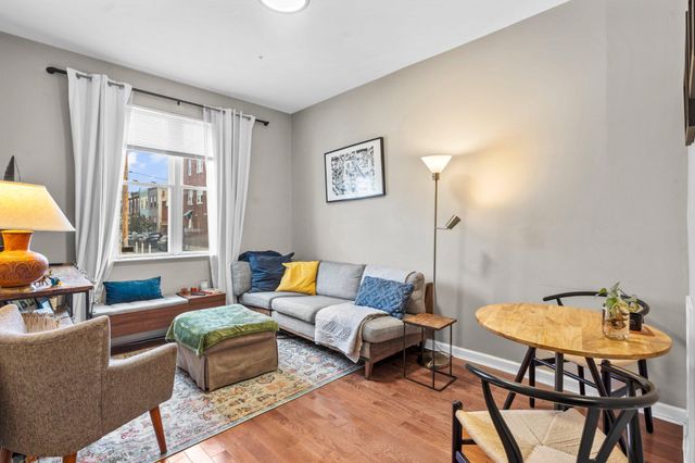 1718 SNYDER, Philadelphia, PA 19145