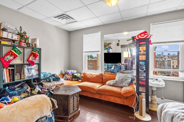 1718 SNYDER, Philadelphia, PA 19145