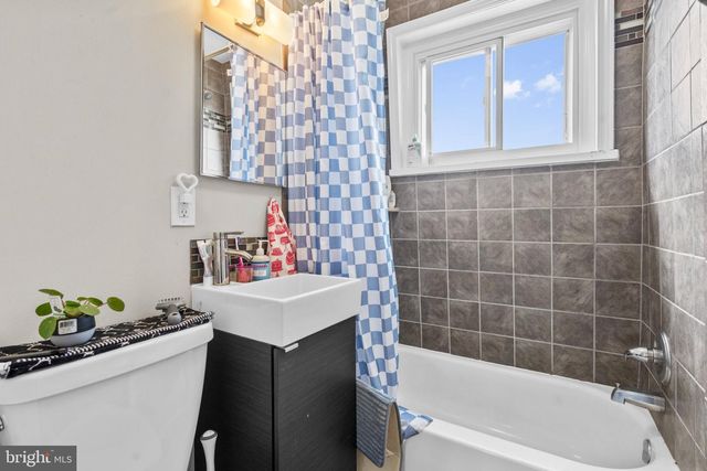 1718 SNYDER, Philadelphia, PA 19145