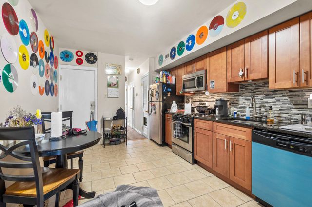 1718 SNYDER, Philadelphia, PA 19145