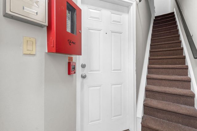 1718 SNYDER, Philadelphia, PA 19145