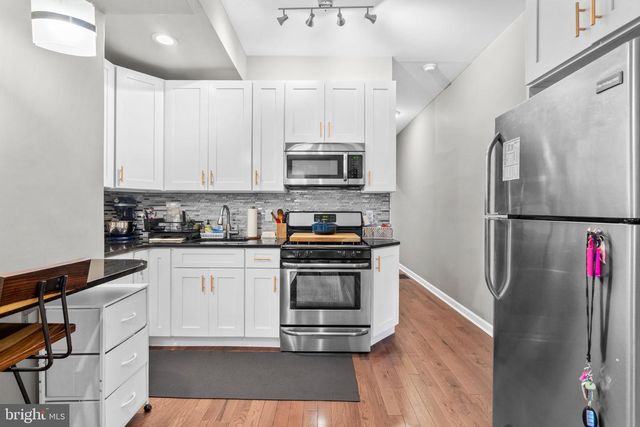 1718 SNYDER, Philadelphia, PA 19145