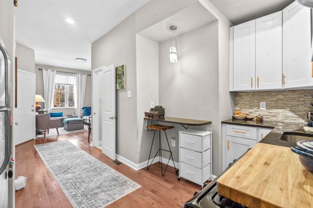1718 SNYDER, Philadelphia, PA 19145