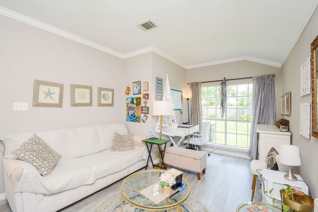 5204 Breckenridge Drive, Houston, TX 77066
