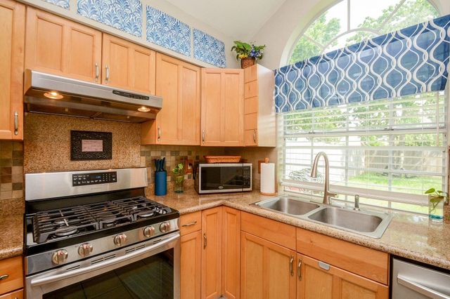 5204 Breckenridge Drive, Houston, TX 77066