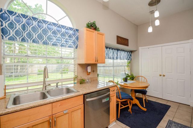 5204 Breckenridge Drive, Houston, TX 77066