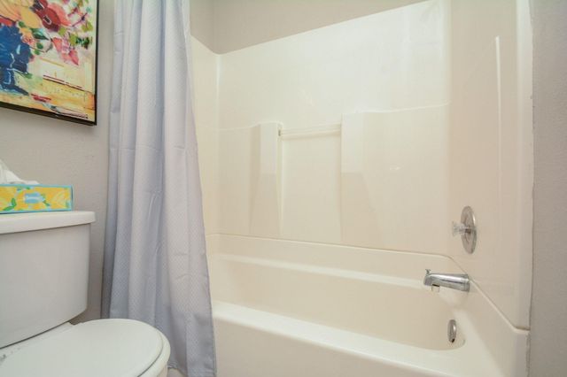 5204 Breckenridge Drive, Houston, TX 77066