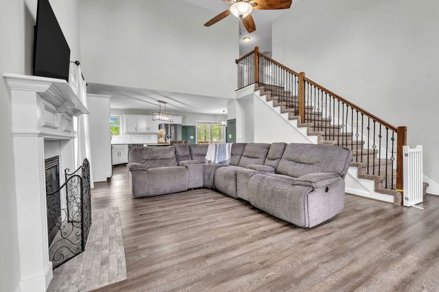 270 Harper Rd, Clarksville, TN 37043