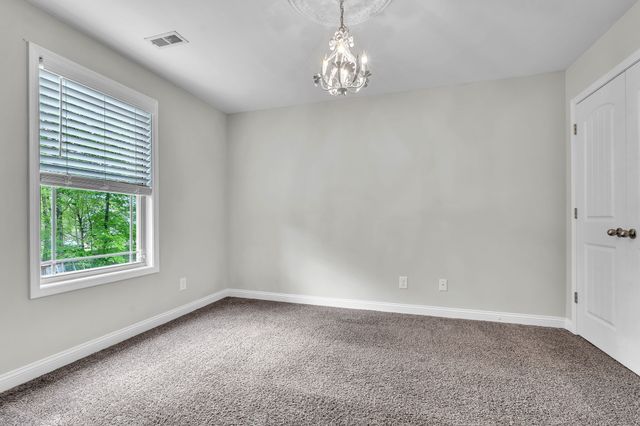 270 Harper Rd, Clarksville, TN 37043