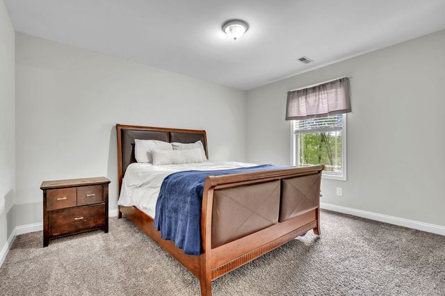 270 Harper Rd, Clarksville, TN 37043