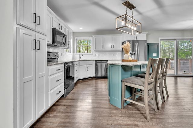 270 Harper Rd, Clarksville, TN 37043