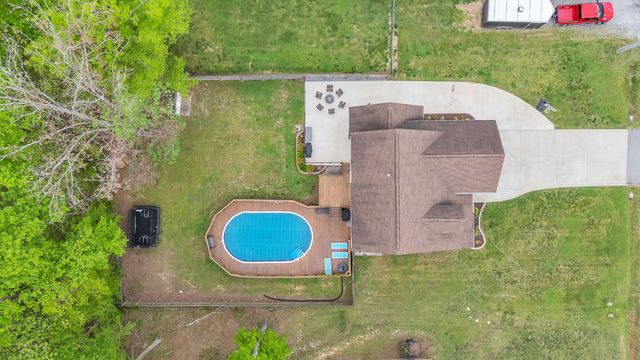 270 Harper Rd, Clarksville, TN 37043